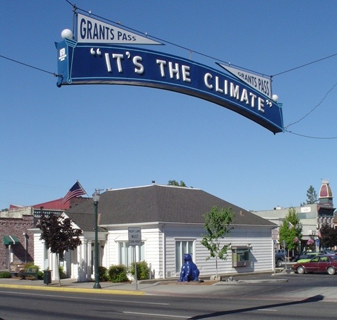 Grants Pass, Oregon - "it's the climate" official sign